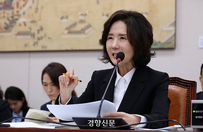 이진숙 사회부총리 겸 교육부 장관 후보자가 지난 16일 국회 교육위원회에서 열린 인사청문회에서 의원들의 질의에 답변하고 있다. 권도현 기자