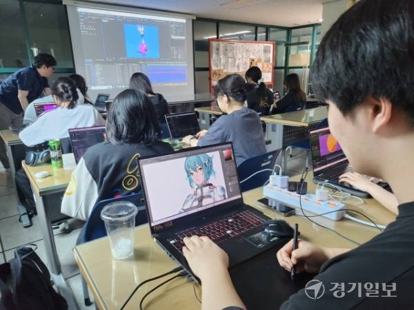 애니메이션과 수업. 박화선기자