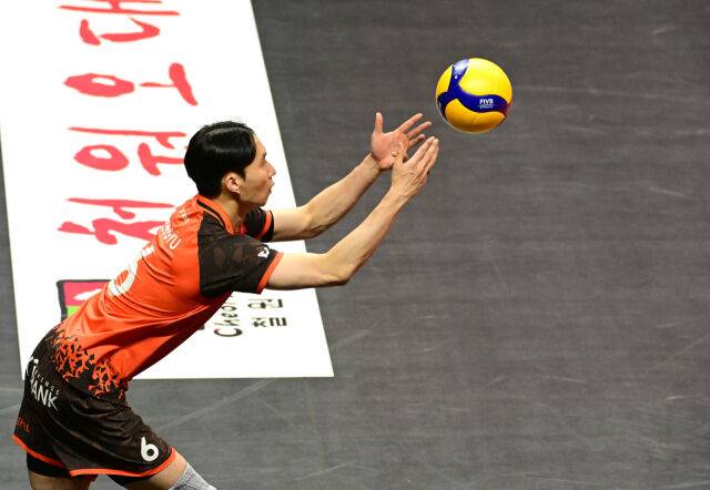 서브하는 이민규./KOVO