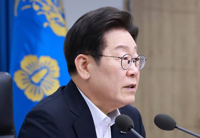 이재명 대통령이 17일 서울 용산 대통령실 청사에서 열린 4차 수석·보좌관 회의에서 발언하고 있다. 연합뉴스