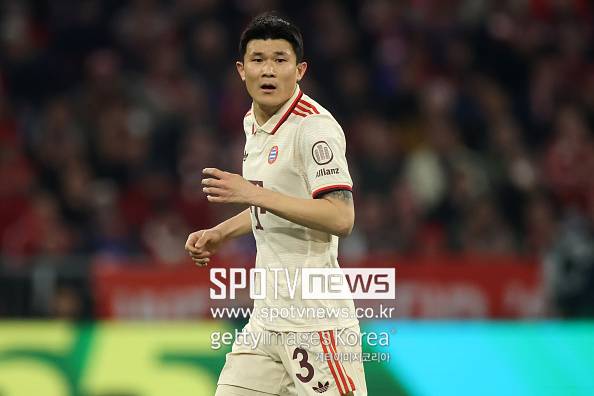 ▲ 토트넘 관련 소식을 전하는 영국 '더 보이 홋스퍼'는 16일(한국시간) 이탈리아 매체 '투토 메르카토 웹'의 보도를 인용해 "토트넘은 김민재 영입전에 돌입했다. 이미 토트넘은 몇 년 동안 김민재를 주시해 왔으며, 과거에도 영입 시도를 했던 바 있다"라고 전했다.