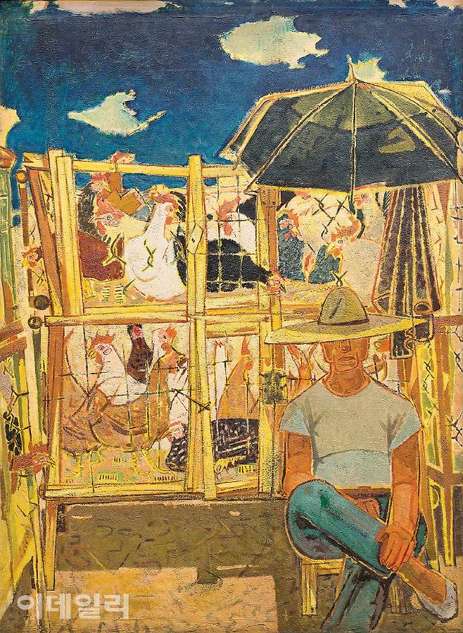 문신의 ‘닭장’(1950s). 국내 화단에서 활동하던 초기의 회화작품이다. 밀짚모자를 눌러쓰고 닭장 앞에 무심히 앉아 있는 남자와 푸드덕거리는 닭의 에너지가 대치와 조화를 동시에 이루고 있다. 암울하던 시대 답답한 현실을 역설적이게도 선명한 색감으로 밝혀냈다. 지난 5월 1일 국립현대미술관 과천에서 개막한 ‘MMCA 과천 상설전: 한국근현대미술Ⅰ’에 걸렸다.캔버스에 유화 물감, 141×103.5㎝. 국립현대미술관(이건희컬렉션) 소장.