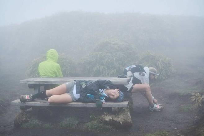 100마일 부문의 최대 적은 잠이다. 이토 카오루 제공
