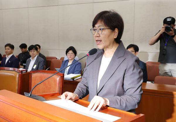 18일 정은경 보건복지부 장관 후보자가 국회 보건복지위원회에서 열린 인사청문회에서 발언하고 있다. 연합뉴스