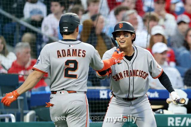 윌리 아다메스(좌)와 이정후(우)./게티이미지코리아