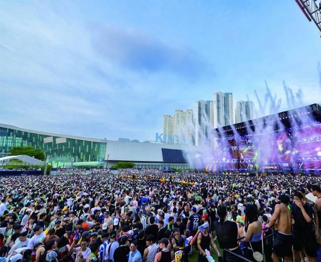 대표적인 여름 음악 페스티벌 '워터밤'. 공식 인스타그램