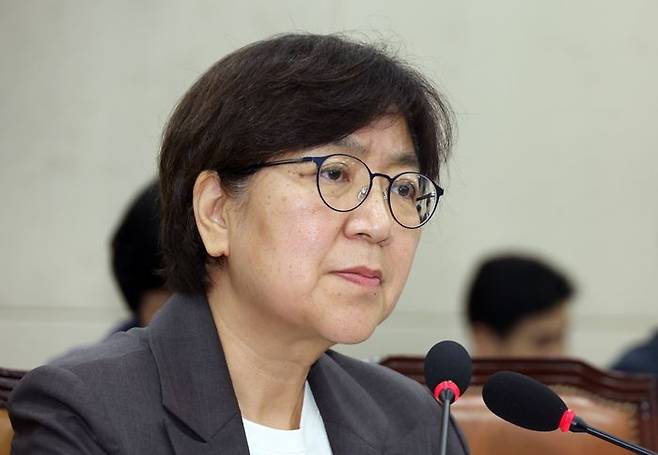 정은경 보건복지부 장관 후보자가 18일 서울 여의도 국회 보건복지위원회에서 열린 인사청문회에서 의원 질의에 답하고 있다. ⓒ뉴시스