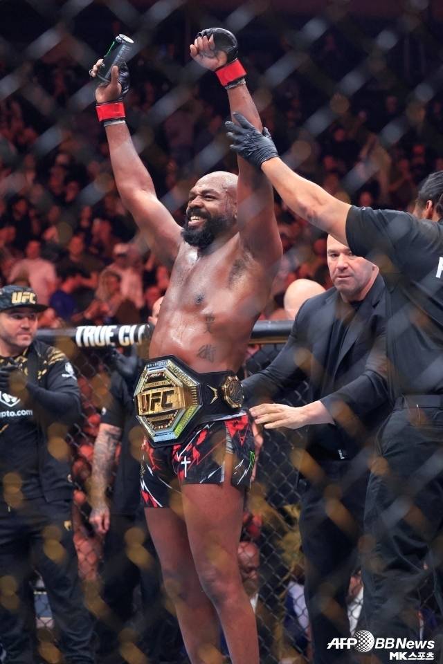 UFC 역사상 가장 파괴적인 챔피언. 라이트헤비급과 헤비급을 지배한 남자 존스가 공식적으로 복귀를 선언했다. 사진=AFPBBNews=News1