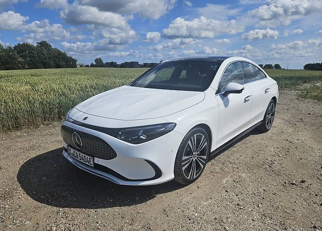 더 뉴 CLA 전동화 모델 ‘CLA 250+ 위드 EQ 테크놀로지’ 외관. 코펜하겐=서재근 기자