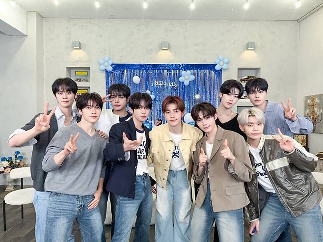 오는 9월 1일 컴백하는 그룹 제로베이스원. 제로베이스원 공식 트위터