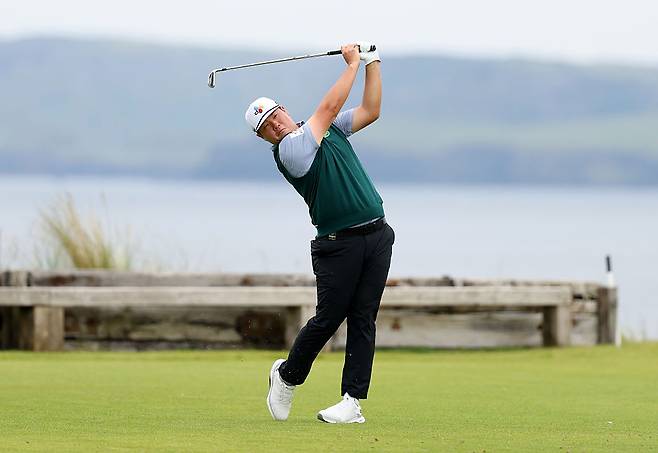 임성재가 20일 영국 북아일랜드 로열 포트러시GC에서 끝난 제153회 디 오픈 3라운드 6번홀에서 티샷을 하고 있다. |게티이미지