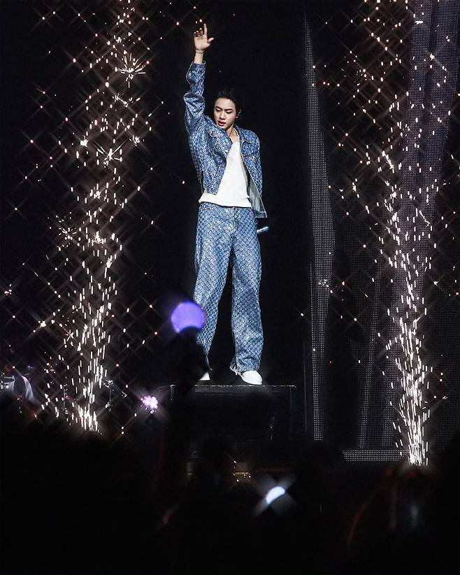 '이틀 내내 완전매진' 방탄소년단 진 美 애너하임 콘서트 혼다 센터 역사상 최고 기록