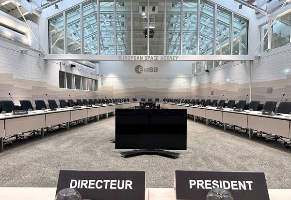 유럽우주국(esa) 회원국 대표들이 모여 회의를 하는 위원회실 /이영호 기자
