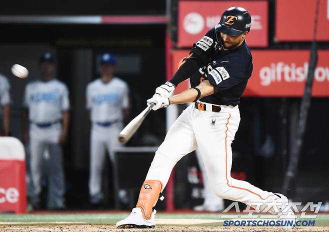 20일 수원 KT위즈파크에서 열린 한화-KT전. 7회초 2사 2루 리베라토가 투런포를 치고 있다. 수원=정재근 기자 cjg@sportschosun.com/2025.7.20/