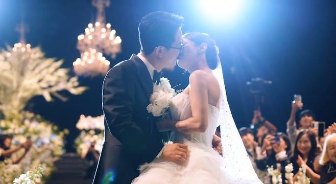 김준호, 김지민 결혼식 영상. 사진|김지민 SNS 영상 캡처