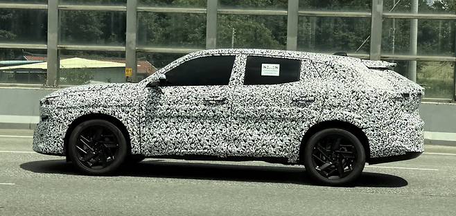 사진 : 르노 오로라 2 테스트카 (출처=보배드림)