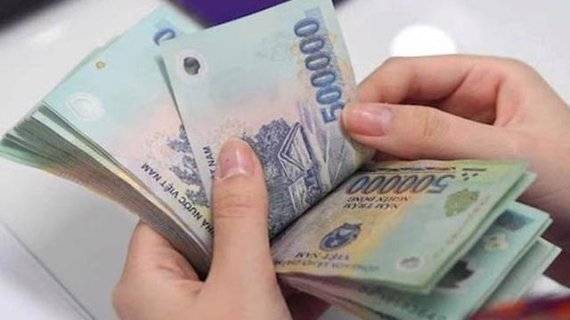 베트남 내무부는 근로자 최저임금을 현재 수준보다 7.2% 인상 방안을 제안했다. 베트남 정부 제공