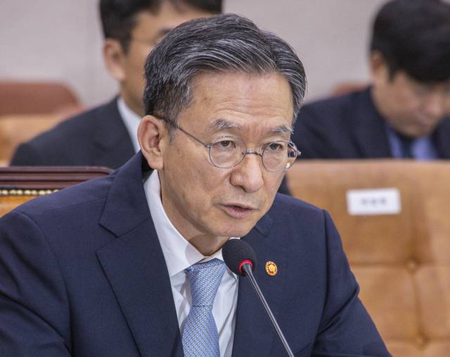 ▲ 정성호 법무부 장관이 22일 국회에서 열린 국회 법제사법위원회 전체 회의에 출석해 의원 질의에 답하고 있다. 연합뉴스