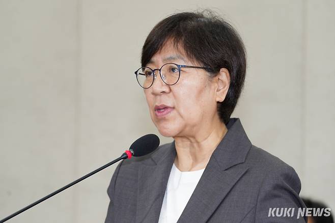 정은경 보건복지부 장관 후보자가 지난 18일 서울 여의도 국회에서 열린 인사청문회에서 모두발언을 하고 있다. 사진=유희태 기자