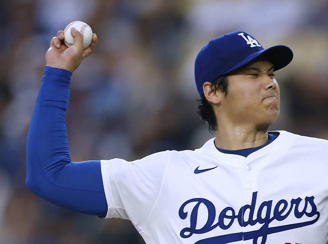 LA 다저스 오타니가 22일 미네소타전에서 힘차게 투구하고 있다. AFP연합뉴스