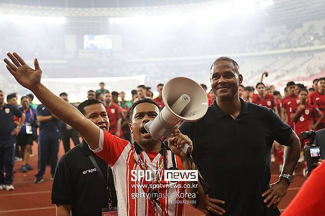 ▲ 인도네시아는 이라크, 사우디아라비아를 상대로 1승 이상 확보해 최대한 월드컵을 향한 생존을 이어간다는 목표다. 객관적인 전력에서는 인도네시아의 열세가 점쳐진다. 상대전적만 봐도 이라크에 1무 8패로 아직 승리가 없다. 이번 월드컵 2차예선에도 1-5, 0-2로 졌다. 사우디아라비아 상대로도 1승 2무 11패로 일방적으로 밀린다.