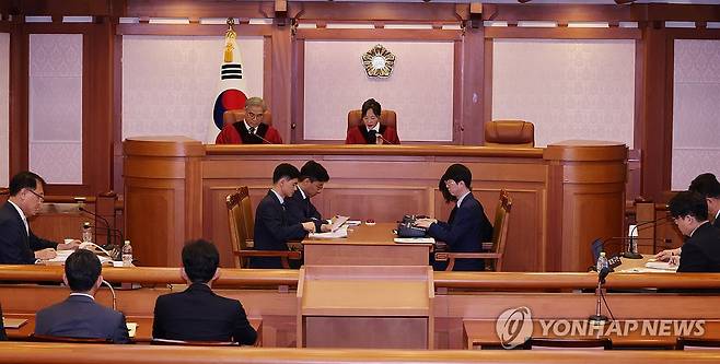 조지호 경찰청장 탄핵 심판 1차 변론준비기일 (서울=연합뉴스) 이진욱 기자 = 1일 서울 종로구 헌법재판소 소심판정에서 조지호 경찰청장 탄핵 심판 첫 변론준비기일이 열리고 있다. 2025.7.1 cityboy@yna.co.kr