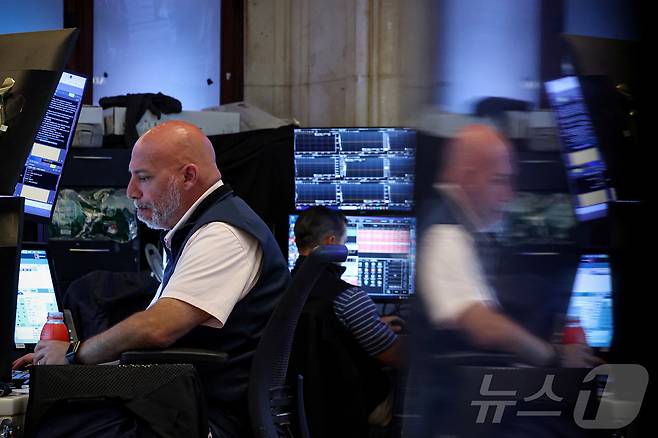 뉴욕증권거래소 트레이더들 ⓒ 로이터=뉴스1