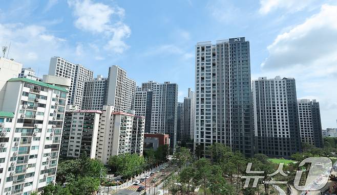 서울 서초구 잠원동 메이플자이 아파트 단지의 모습. 2025.7.23/뉴스1 ⓒ News1 신웅수 기자