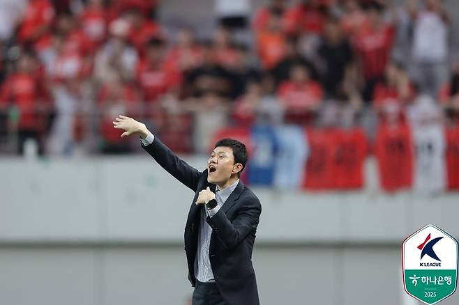 강원FC 정경호 감독. 제공 | 한국프로축구연맹