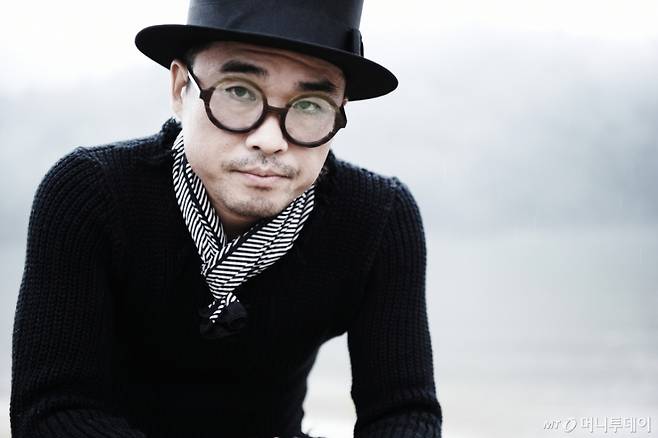 김건모 20주년 기념앨범(13집 포함) /사진=머니투데이 DB