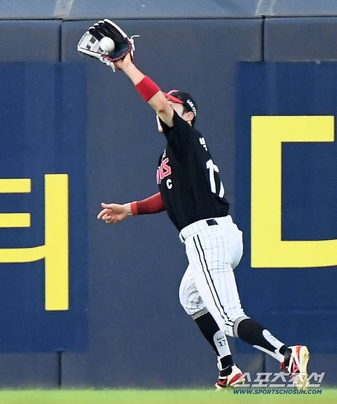 23일 광주 기아 챔피언스필드에서 열린 LG-KIA전. 5회말 2사 오선우의 장타를 중견수 박해민이 호수비로 잡고 있다. 광주=정재근 기자 cjg@sportschosun.com/2025.7.23/
