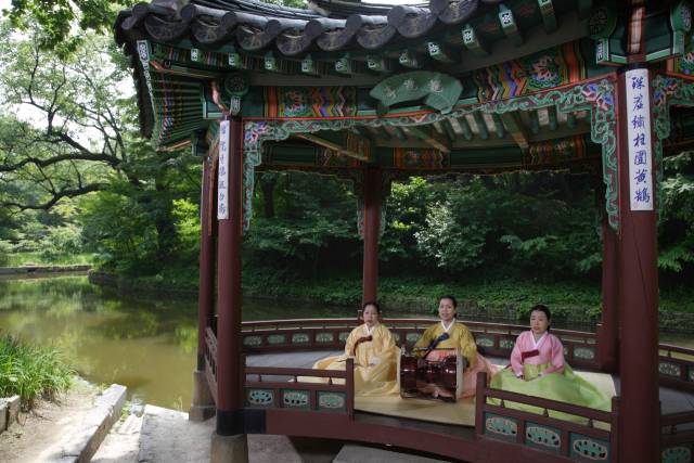 ▲ 경기민요 합창의 한 장면. ⓒ국가유산청