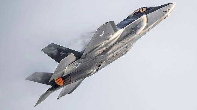 F-35 전투기. 출처=미 공군