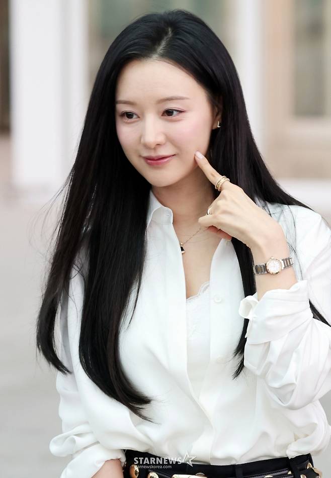 배우 김지원이 이탈리아에서 진행되는 불가리 화보 촬영 차 16일 오전 인천국제공항을 통해 출국 하고 있다. 2025.07.16 /사진=임성균 tjdrbs23@