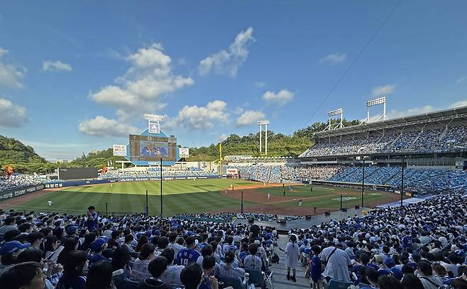 대구삼성라이온즈파크가 만원 관중을 이룬 모습. 사진 | 삼성 라이온즈