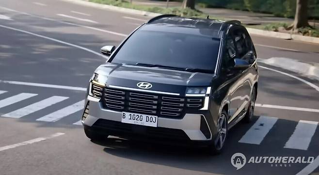 현대차가 동남아 전략 미니밴 스타게이저 카르텐즈를 공개했다(출처: 현대차)