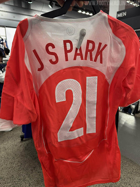 image.png 나이키, 2004 대한민국 국가대표팀 리이슈 유니폼 출시 예정