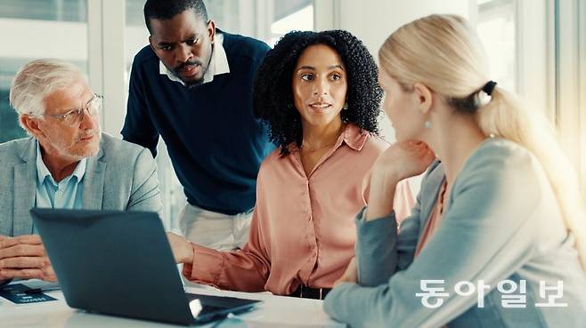 애널리스트처럼 개개인의 역량이 중요하게 작용하는 업무도 실제론 시스템과 팀워크의 영향을 크게 받는다. 게티이미지