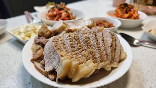 KakaoTalk_20250726_200403213_04.jpg 와이프가 보쌈해줌