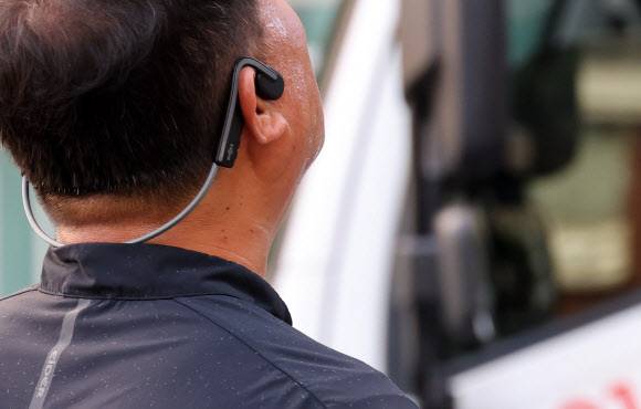 연신 흐르는 땀. 연합뉴스