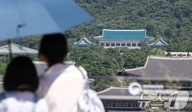 청와대 관람 일시 종료를 앞두고 마지막 주말인 27일 서울 종로구 청와대의 모습. 2025.7.27/뉴스1 ⓒ News1 김도우 기자