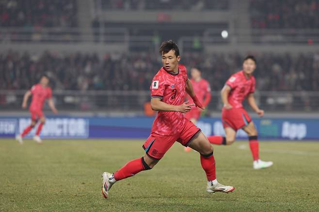 축구대표팀 왼쪽 풀백 이태석이 3월 20일 고양종합운동장에서 열린 오만과 2026북중미월드컵 최종예선 홈경기를 뛰고 있다. 그는 오스트리아 빈으로의 이적을 앞두고 있다. 사진제공|대한축구협회