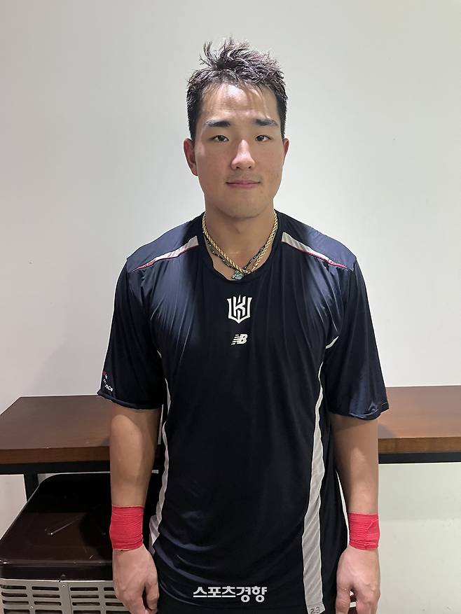 KT 안현민이 27일 수원 삼성전을 마치고 인터뷰하고 있다. 수원 | 김하진 기자