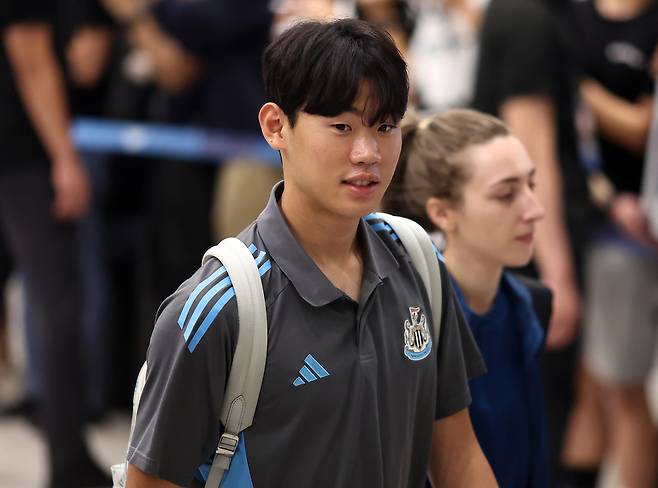 박승수가 28일 인천국제공항 1터미널을 통해 귀국하고 있다. 연합뉴스