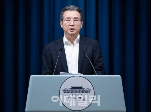 김용범 정책실장이 31일 서울 용산 대통령실 청사에서 한미 관세 협상 타결 관련 브리핑을 하고 있다.(사진=뉴스1)