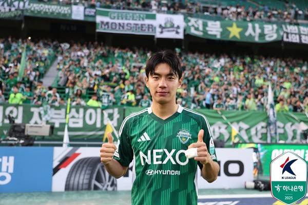 전진우(전북현대). 한국프로축구연맹 제공