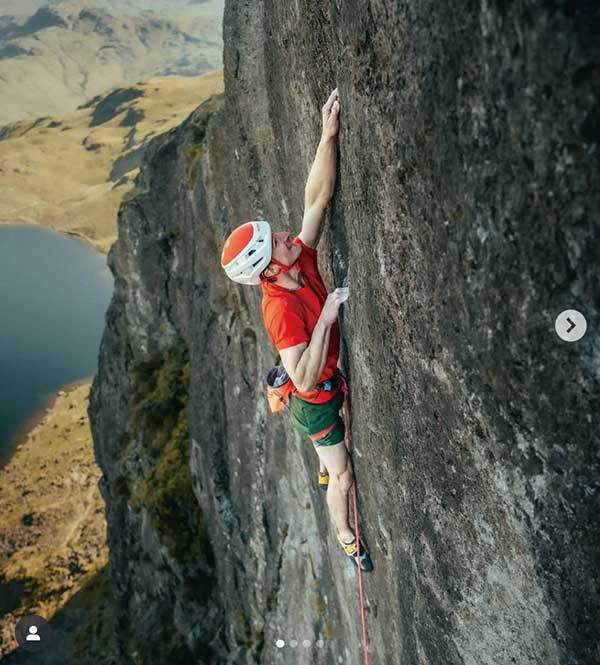 렉시콘을 플래시로 오르는 아담 온드라. 사진 표트르 초두라.