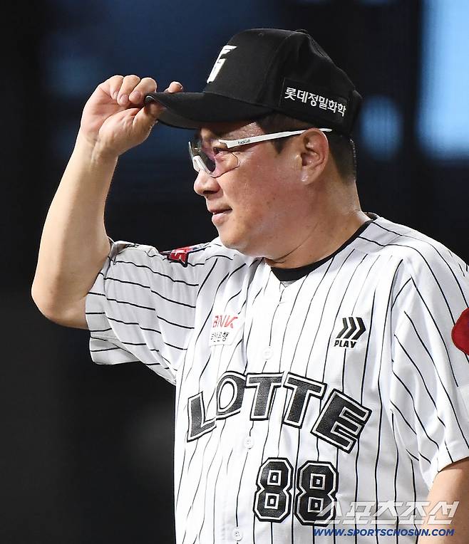 26일 부산 사직구장에서 열린 KIA와 롯데의 경기. 9대4로 승리한 롯데 김태형 감독이 미소짓고 있다. 부산=정재근 기자 cjg@sportschosun.com/2025.7.26/