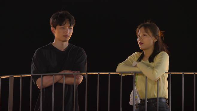 "Better Late Than Single," starring Jae-yoon (left) and Yeo-myung (Netflix)