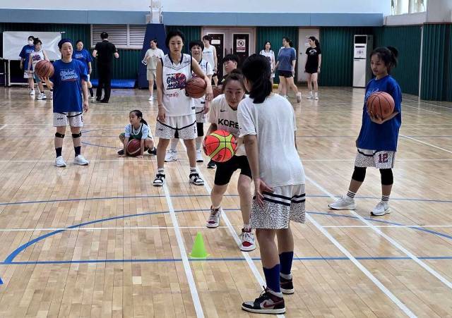 ▲ 나타샤 씨가 속해 있는 농구팀의 연습시간. ⓒ프레시안(허환주)